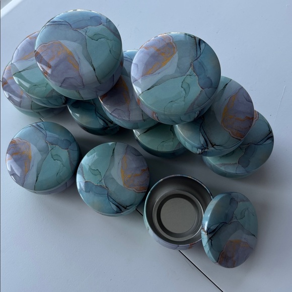 12 pcs assorted 2.2 oz/Metal candle tins with lids - Picture 3 of 4